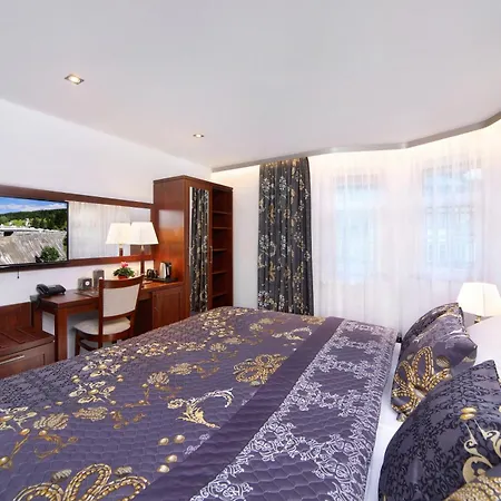 1920 Otel