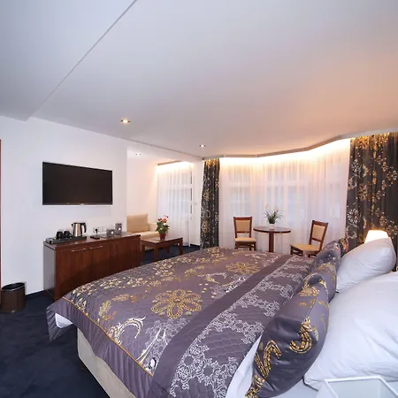 Hotel 1920