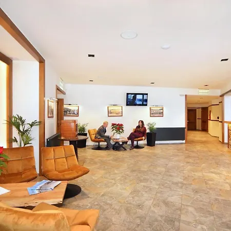 1920 Otel 4*