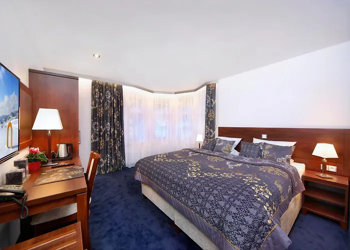 Hotel 1920 4*